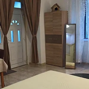 Nika Free Parking Apartment