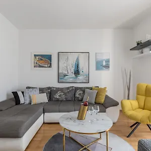 Place Apartment