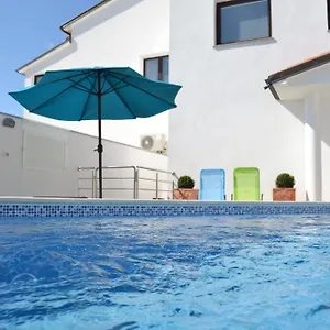 Apartments Villa Holiday , Pula Croatia